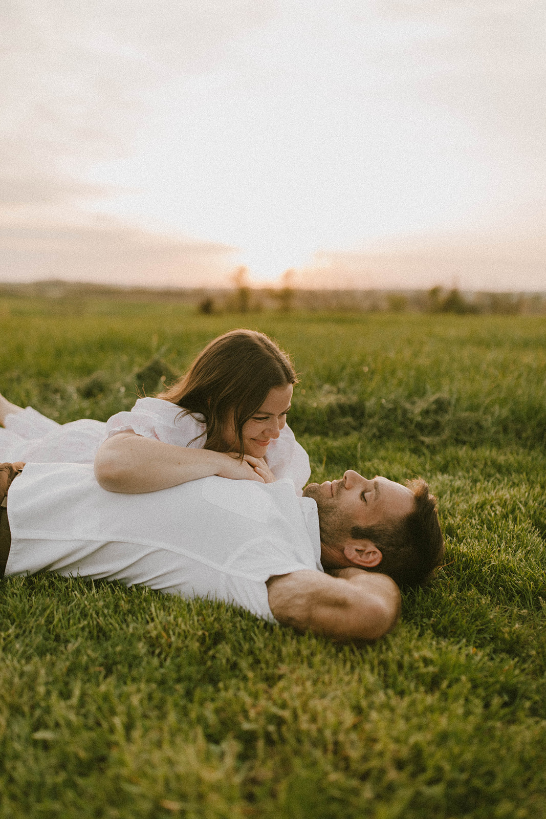 Couples photo session in a field in pennsylvania