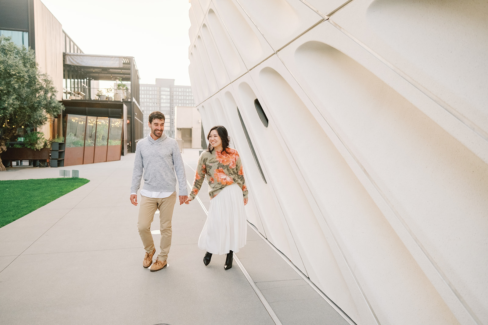 Newlywed  / Engagement Portraits at Walt Disney Concert Hall and The Broad Museum