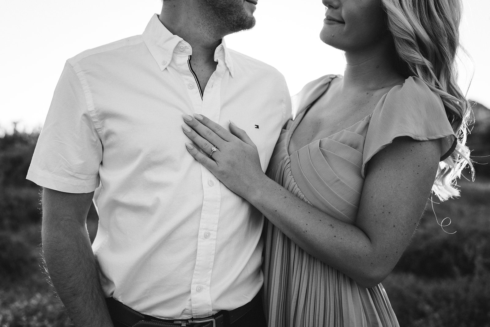 Desert Engagement Photos with neutral outfit ideas